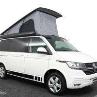 Volkswagen Transporter 6.1 Buscamper 2.0TDI 150Pk Aut/ DSG-7 Inbouw nieuw California-look | 4-Pers | Slaap-hefdak |NWST Foto #1