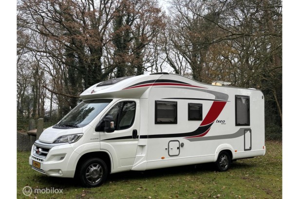 Bürstner Ixeo Time it 734 Fiat 2.3 131pk Euro 5 | Queensbed | Elektr.Hefbed | Aparte douche/ wc | Garage | Camera | Trekhaak | 91dkm | TOPSTAAT