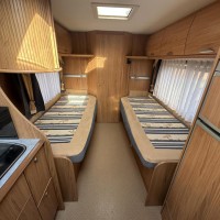 Buerstner T7001 Delfin Performance 700 Airco Foto #37