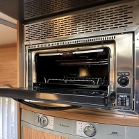 Buerstner T7001 Delfin Performance 700 Airco Foto #8