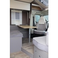 Lmc Tourer Lift 730 165PK | Lengtebedden | Gescheiden douche | Hefbed | Fietsendrager | Zonnepaneel | Bearlock | Dakairco | Luifel | Fietsendrager Foto #25