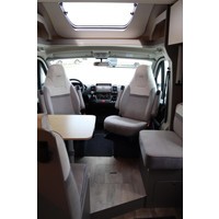 Lmc Tourer Lift 730 165PK | Lengtebedden | Gescheiden douche | Hefbed | Fietsendrager | Zonnepaneel | Bearlock | Dakairco | Luifel | Fietsendrager Foto #26