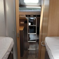 Lmc Tourer Lift 730 165PK | Lengtebedden | Gescheiden douche | Hefbed | Fietsendrager | Zonnepaneel | Bearlock | Dakairco | Luifel | Fietsendrager Foto #1