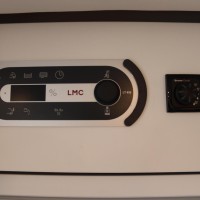 Lmc Tourer Lift 730 165PK | Lengtebedden | Gescheiden douche | Hefbed | Fietsendrager | Zonnepaneel | Bearlock | Dakairco | Luifel | Fietsendrager Foto #18