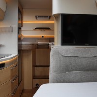 Hymer BMC-T 580 170pk Automaat | Lengtebedden | Hymer SLC Chassis | Dakairco | Veloslide | Lithium | Bearlock | Omvormer | Bearlock | Stoelverwarming | XXL Bed | Foto #33