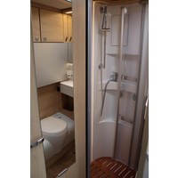 Hymer BMC-T 580 170pk Automaat | Lengtebedden | Hymer SLC Chassis | Dakairco | Veloslide | Lithium | Bearlock | Omvormer | Bearlock | Stoelverwarming | XXL Bed | Foto #43