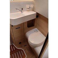 Hymer BMC-T 580 170pk Automaat | Lengtebedden | Hymer SLC Chassis | Dakairco | Veloslide | Lithium | Bearlock | Omvormer | Bearlock | Stoelverwarming | XXL Bed | Foto #1