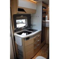 Hymer BMC-I 580 170pk Automaat | Lengtebedden | Hefbed | SLC Chassis | Lithium | Omvormer | XXL Bed | Luifel | SOG toiletventilatie | LED Koplampen | Leder | Foto #37
