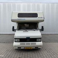 Eura Mobil alkoof klassiek model 6 gordels Airco dubbellucht Foto #12