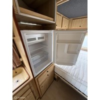 Eura Mobil alkoof klassiek model 6 gordels Airco dubbellucht Foto #22