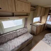 Eura Mobil alkoof klassiek model 6 gordels Airco dubbellucht Foto #25