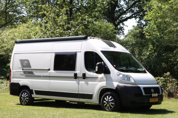 Knaus Boxstar 600 Luifel Trekhaak Airco Bearlock 4 Persoons Cruise Control Dwarsbed Nette staat!!