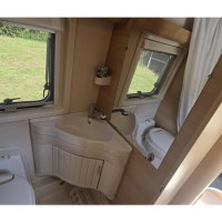 Knaus Boxstar 600 Luifel Trekhaak Airco Bearlock 4 Persoons Cruise Control Dwarsbed Nette staat!! Foto #1
