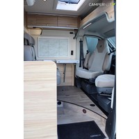 Hymer Yellowstone 140pk Automaat | Levelsysteem | Lengtebedden | Lithium | Omvormer | 6.36M | Bomvol! | Maxxfan | Bearlock | HEO safe sloten | LPG installatie | Trekhaak | Luifel | Zonnepaneel | Foto #7