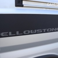 Hymer Yellowstone 140pk Automaat | Levelsysteem | Lengtebedden | Lithium | Omvormer | 6.36M | Bomvol! | Maxxfan | Bearlock | HEO safe sloten | LPG installatie | Trekhaak | Luifel | Zonnepaneel | Foto #38