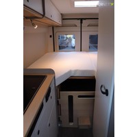 Lmc Innovan 640 Pure 140pk Automaat | Thule luifel | Lengtebedden | Parkeersensoren | Lichtmetalen velgen |  Veel opbergruimte | LED binnenverlichting | Mistlampen | Foto #15