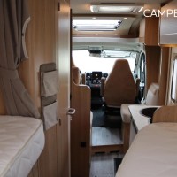 Lmc Cruiser V646 140pk Automaat | HEO safe sloten | Thule luifel | Trekhaak | Lengtebedden | Bearlock | Panoramadak | Compact model | Grote garage | Foto #17