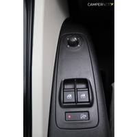 Lmc Cruiser V646 140pk Automaat | HEO safe sloten | Thule luifel | Trekhaak | Lengtebedden | Bearlock | Panoramadak | Compact model | Grote garage | Foto #26