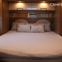 Carthago C-Tourer I 150 QB 170pk Automaat | Zo goed als nieuw | Queensbed | Gescheiden douche | Dubbele bodem | Hefbed | Luxe | LED koplampen | Foto #20
