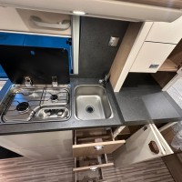 Malibu Van First Class Two Rooms 640 LE RB Charming GT Skyview Foto #7