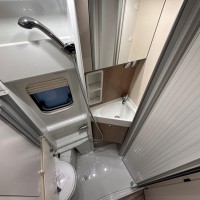 Malibu Van First Class Two Rooms 640 LE RB Charming GT Skyview Foto #8