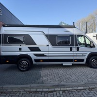 Adria Twin Supreme 640 SGX Zonnepaneel Trekaak Skyroof Luifel Foto #6