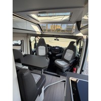 Adria Twin Supreme 640 SGX Zonnepaneel Trekaak Skyroof Luifel Foto #15