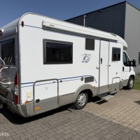 Bürstner Solano T615 Frans bed Zonnepaneel Fietsenrek Foto #17