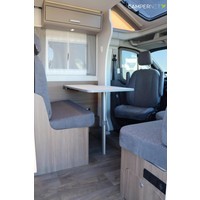 Carado T447 Edition 26 165pk Automaat | Lengtebedden | Luifel | Hefbed | Gescheiden douche | Fietsendrager | 12'' Ford multimediasysteem | Parkeersensoren | Foto #7