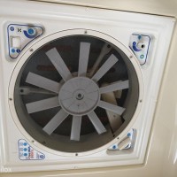 Laika Kreos 3010 | Fiat 128 pk Zonnepaneel MAXXFAN Dwarsbed Foto #4