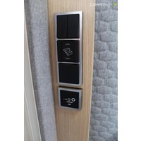 Hymer B-ML I 780 170pk Automaat | Alde verwarming | Levelsysteem | BOMVOL | Lengtebedden | Lithium | Hefbed | Omvormer | Dakairco | 5G Wifi router | Luifel | Stoelverwarming | Oven | Gescheiden douche | Gas aansluiting buiten | Foto #48
