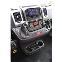 Lmc Cruiser T662 140pk Automaat | Lithium | Lengtebedden | Omvormer | Fietsendrager | LPG installatie | Zonnepaneel | 6.99M | Bearlock | Garmin multimediasysteem | Buitendouche | Foto #8