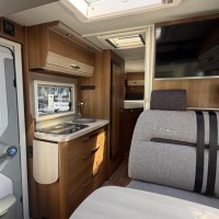 Knaus 650 Meg Platinum 9T-Automaat Enkele Bedden Hefbed Trekhaak Foto #33