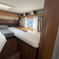 Knaus 650 Meg Platinum 9T-Automaat Enkele Bedden Hefbed Trekhaak Foto #1