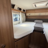 Knaus 650 Meg Platinum 9T-Automaat Enkele Bedden Hefbed Trekhaak Foto #2