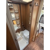 Knaus 650 Meg Platinum 9T-Automaat Enkele Bedden Hefbed Trekhaak Foto #5
