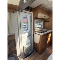 Knaus 650 Meg Platinum 9T-Automaat Enkele Bedden Hefbed Trekhaak Foto #10