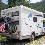 Veilig achteruit met je camper: de voordelen van een achteruitrijcamera