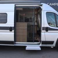 Hymer Yellowstone 140pk Automaat | Levelsysteem | Lengtebedden | Lithium | Omvormer | 6.36M | Bomvol! | Maxxfan | Bearlock | HEO safe sloten | LPG installatie | Trekhaak | Luifel | Zonnepaneel | Foto #4