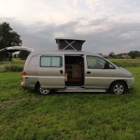 Hyundai buscampers H200 uit 2004 Foto #2