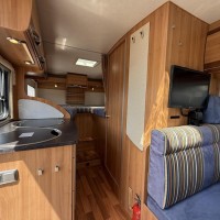 Hymer HV562 SILVER LINE lengtebed in top staat Foto #23