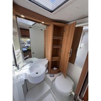 Hymer HV562 SILVER LINE lengtebed in top staat Foto #26