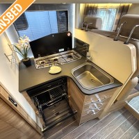 Adria Coral Platinum S 690 SC uit 2016 Foto #6