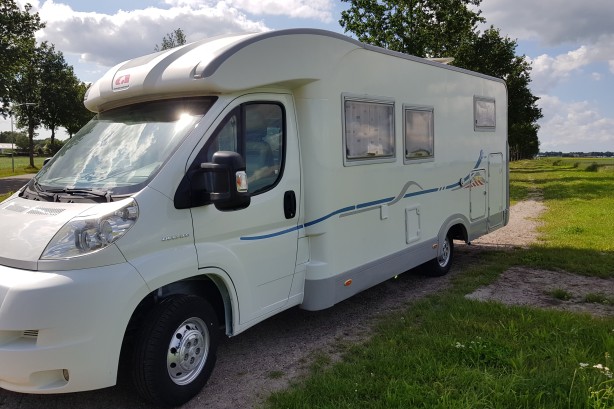 Tweedehands Adria campers camper kopen
