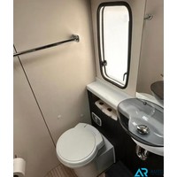 Benimar MILEO 253 * Vast bed * Hef bed * Ruime douche + WC Foto #5