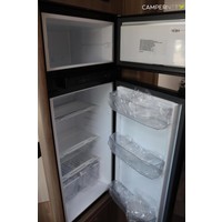 Carado I447 140pk Automaat | Lengtebedden 215cm ! | Hefbed | Pro + pakket | Fiat 10&amp;#039;&amp;#039; multimediasysteem | Oven | Achteruitrijcamera | Nieuw uit voorraad leverbaar | Gescheiden douche | Foto #15