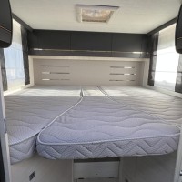 Chausson 627GA Premium 170PK Automaat Enkele Bedden Hefbed 2X Airco Foto #16