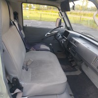 Mazda campers E2200 zeldzame buscamper met verhoogd dak uit 1992 Foto #4