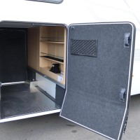 Hymer BMC-I 580 170pk Automaat | Led koplampen | Trekhaak | SLC chassis | Lithium | Hefbed | Duo control | Luifel | LED TV 32'' | Groot panoramaraam in slaapkamer | Lengtebedden | Foto #18