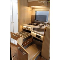 Hymer BMC-T 680 177pk Automaat | Lengtebedden | Hefbed | Gescheiden douche | Zonnepaneel | Veloslide | Bearlock | SLC Chassis | Luifel | Gas aansluiting buiten | Foto #14